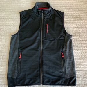 Vineyard Vine Performance Vest